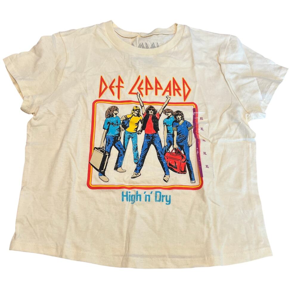 Women's Beige Short Sleeve Def Leppard Graphic T-Shirt - Size XL - NWT